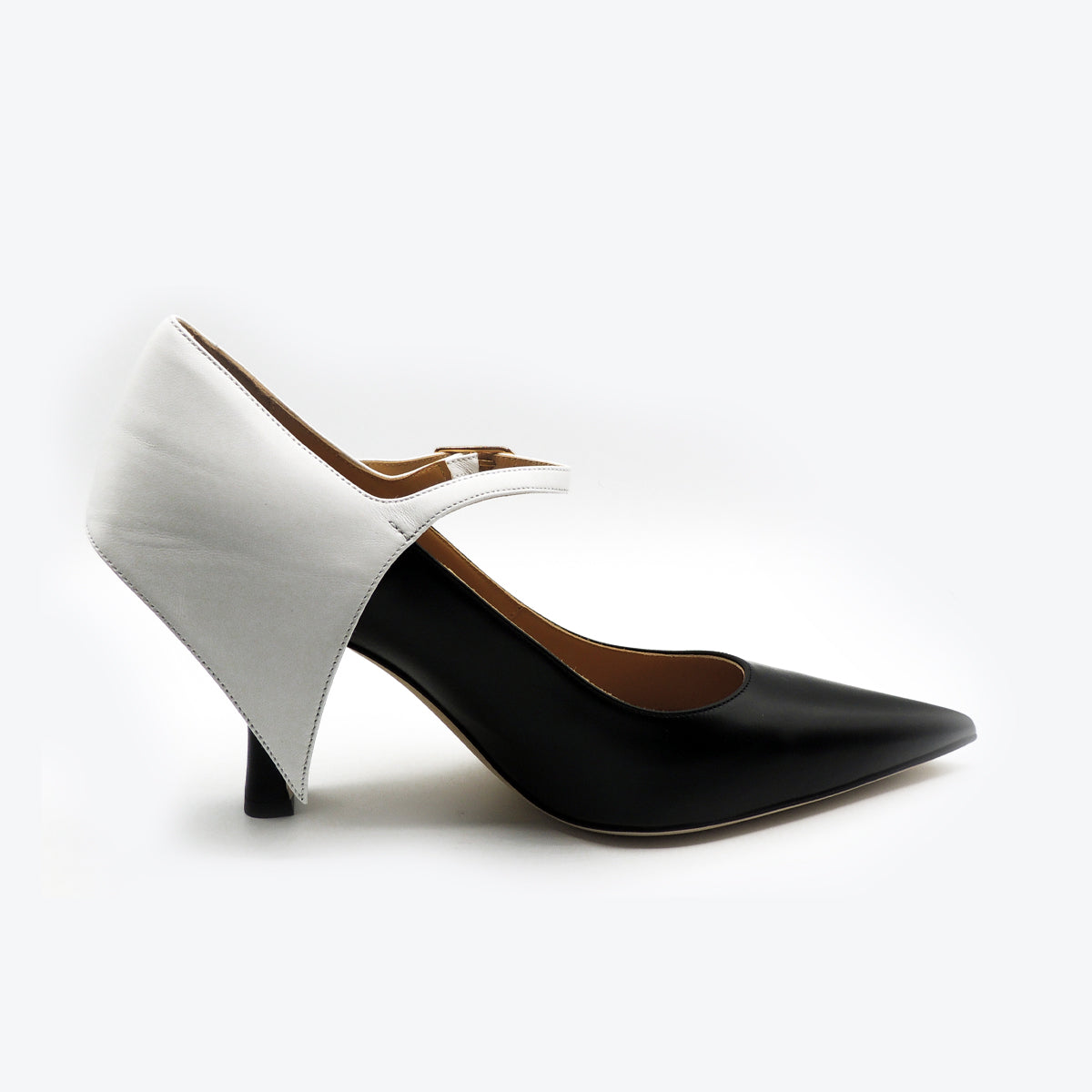 Loewe Cape Two-Tone Pumps IT 39 / UK 6 black/white