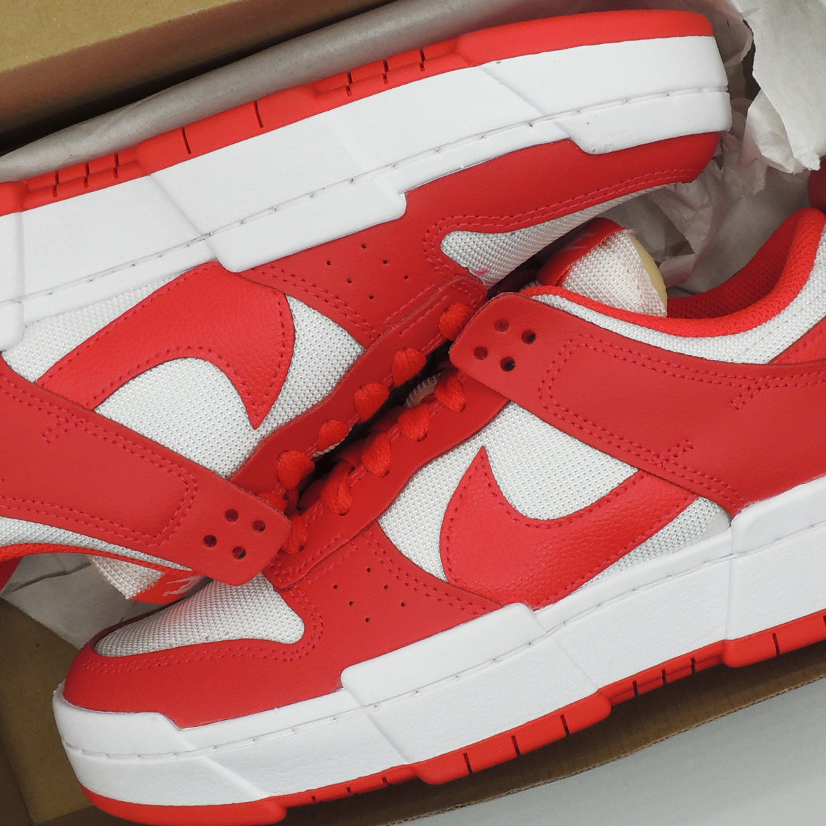 Nike Dunk Low Disrupt in Siren Red White - UK 5