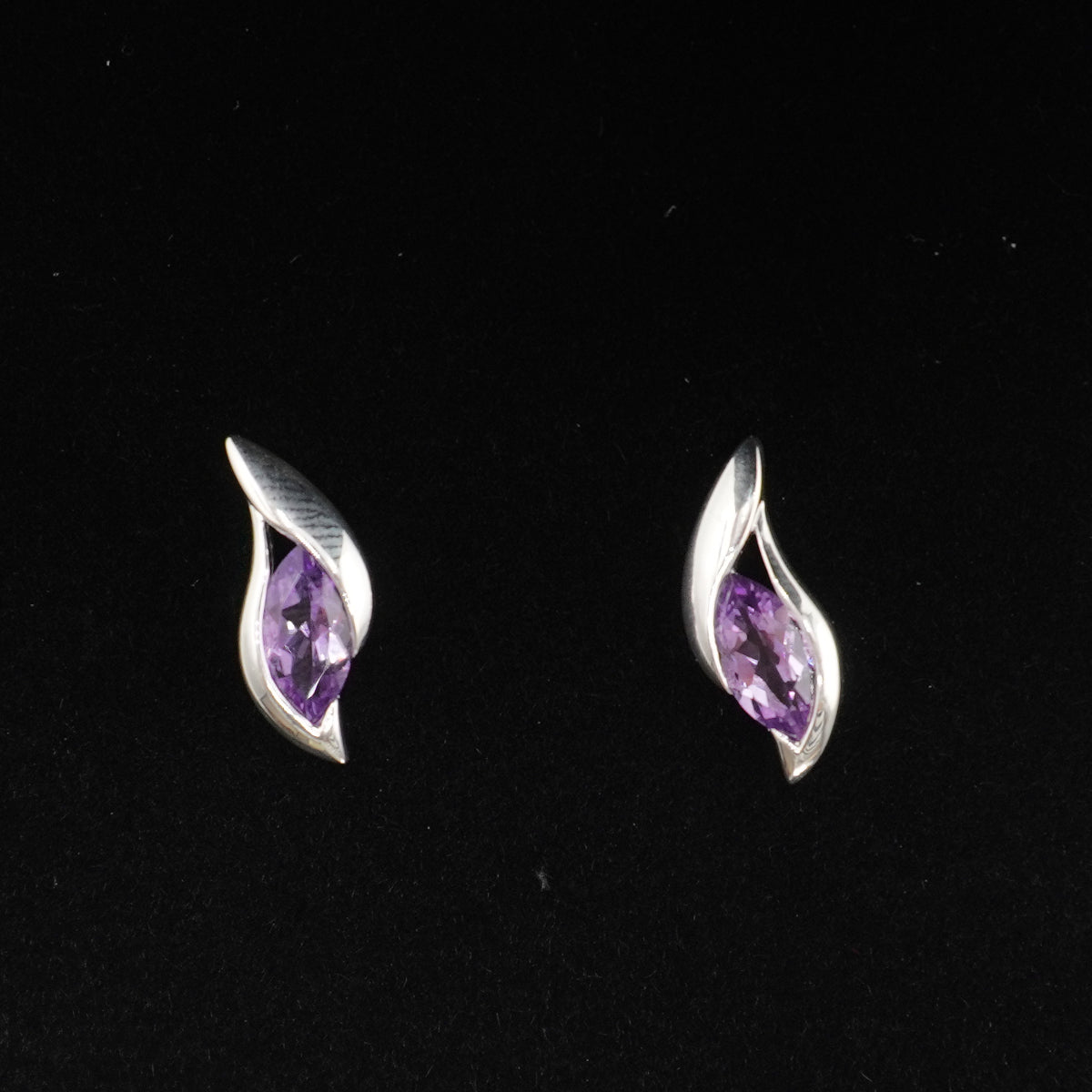 Silver Drop Earrings with Amethyst